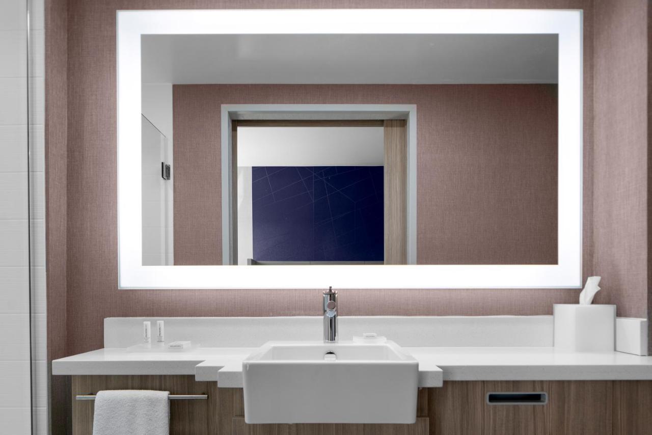 Springhill Suites Winchester Extérieur photo