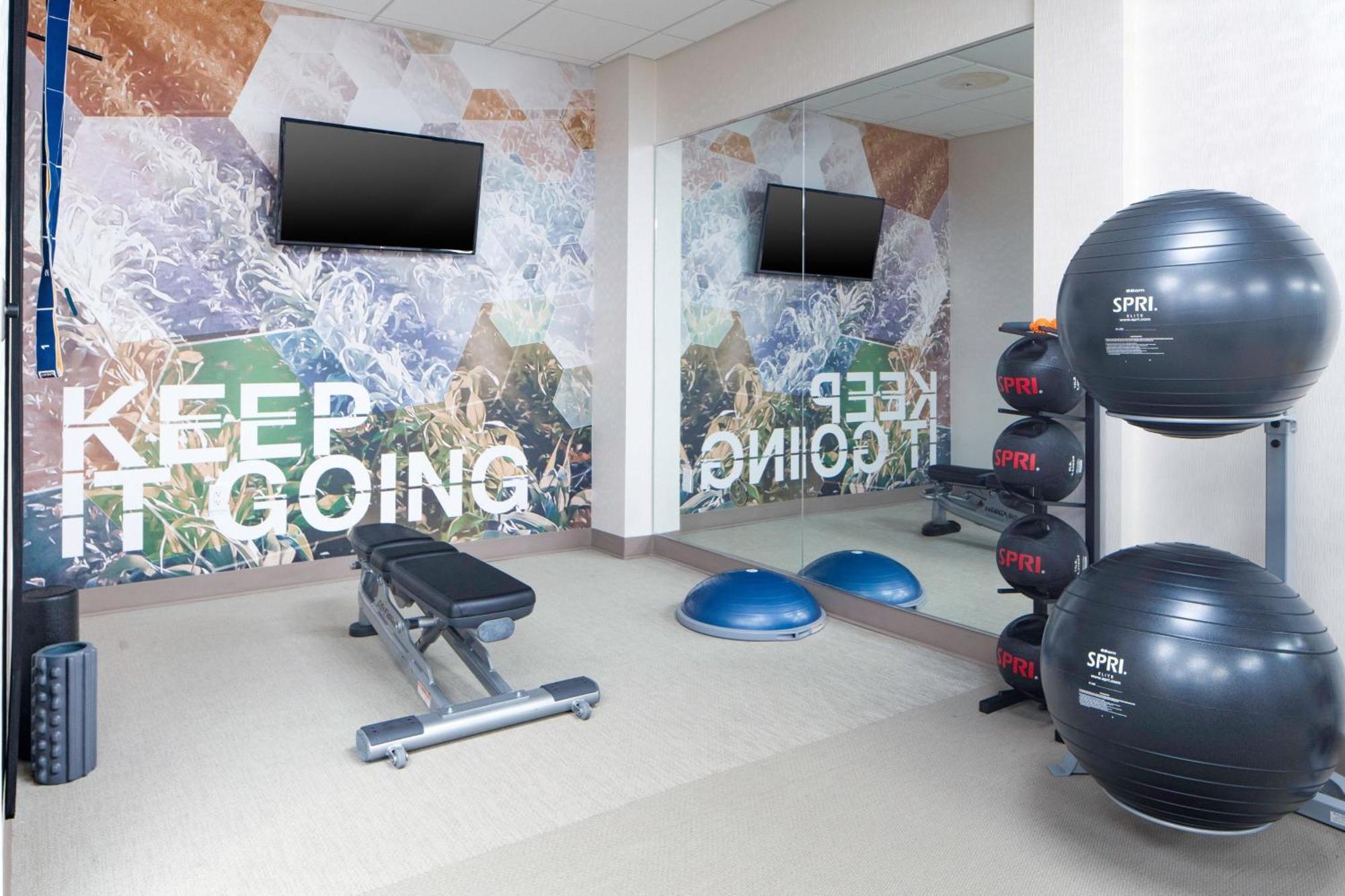 Springhill Suites Winchester Extérieur photo